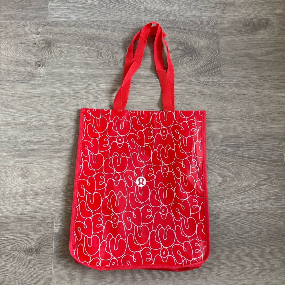 🆕 Lululemon Large Red Shopping Gift Bag